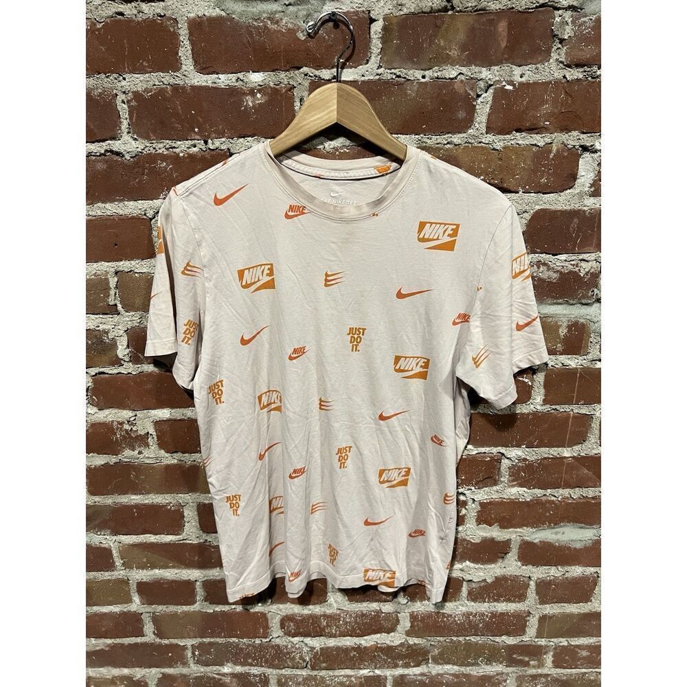 Nike Tee Mens Beige Short Sleeve Graphic T-shirt Size Medium